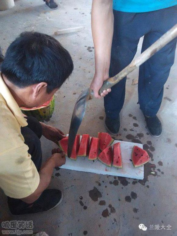 一米八多的男人一百二十八斤正常吗，怎么才能在胖点