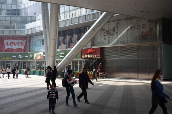 好憋屈的必胜客啊