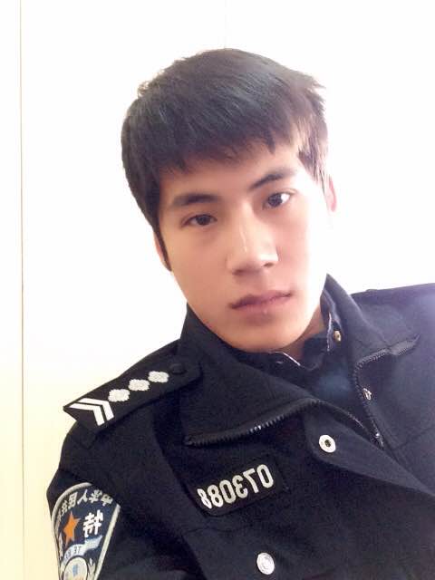 帮猴哥点个赞吧！跪求